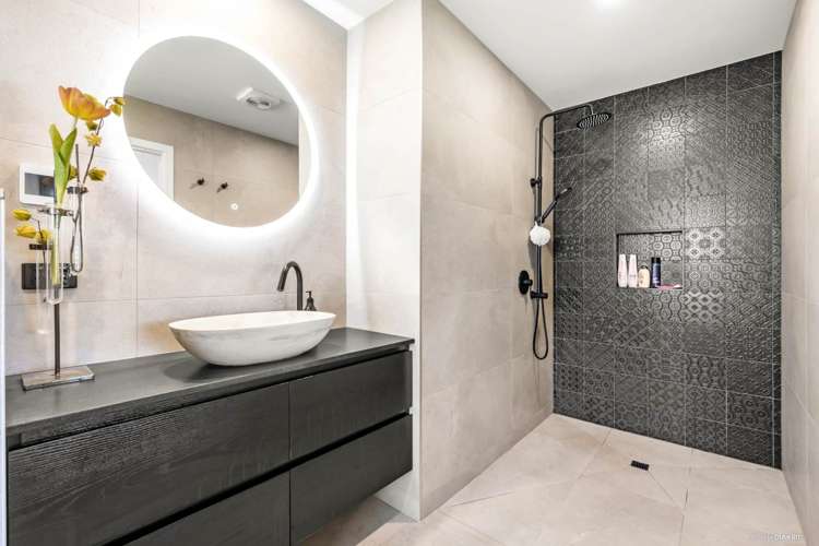 232k Hibiscus Coast Highway Orewa_10