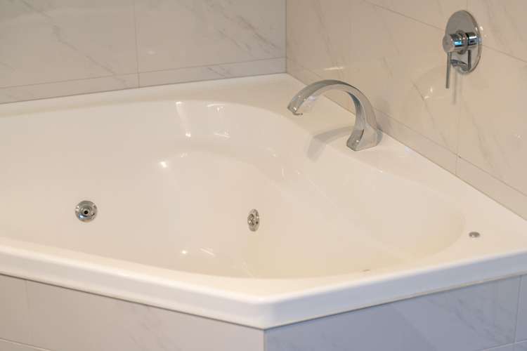 18 Coprosma Crescent Waipahihi_15