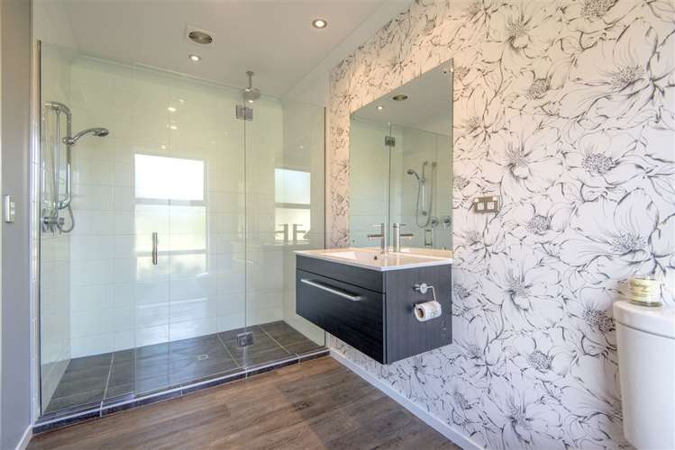 4 Riverside Way Amberley_16