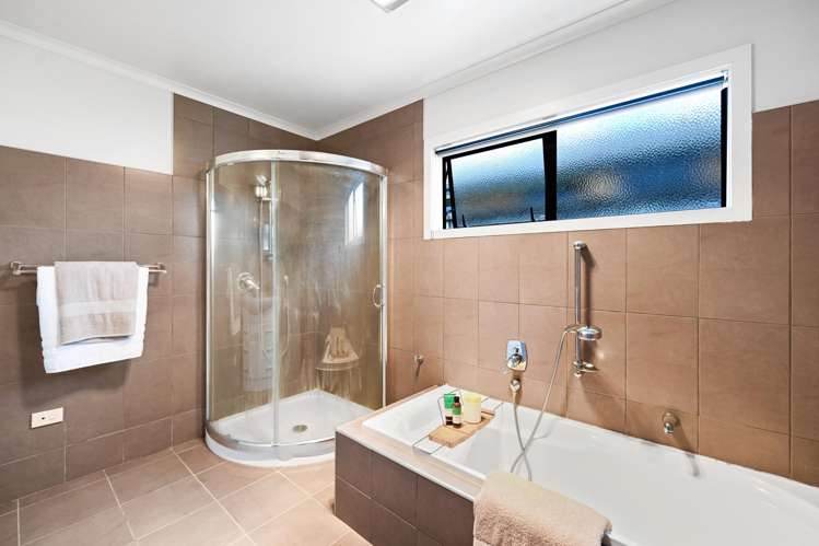 10 Farleigh Close Huntington_23