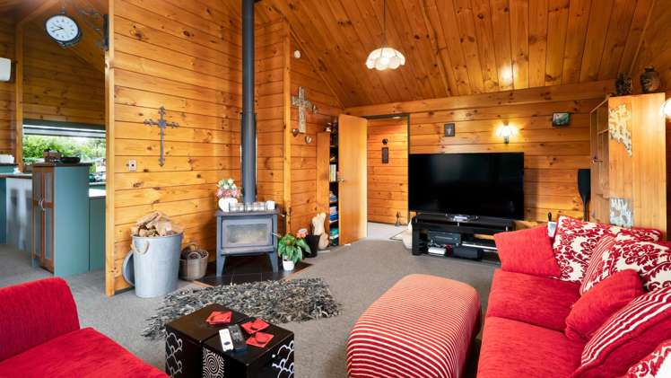 8 Pohutukawa Drive Opunake_12