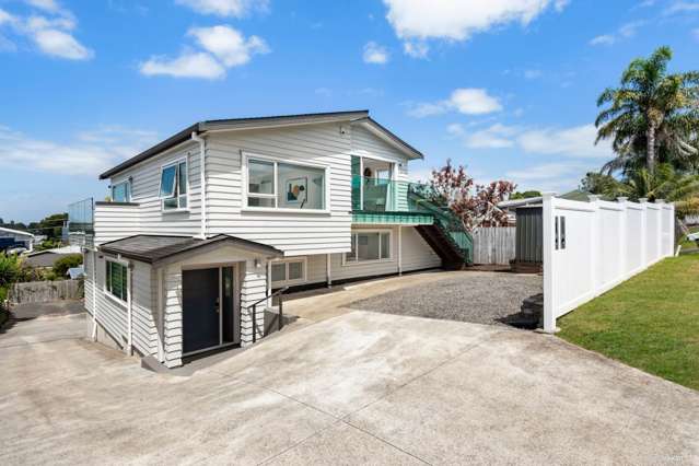 Versatile Family Living in Double Westlake Zone