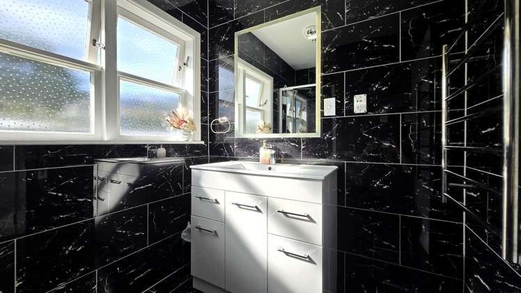 195 Stokes Valley Road Stokes Valley_12