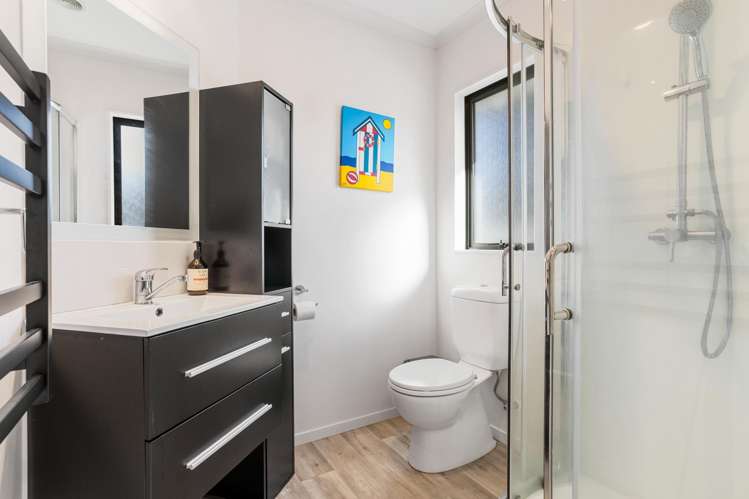 2 Lake Court Pauanui_18