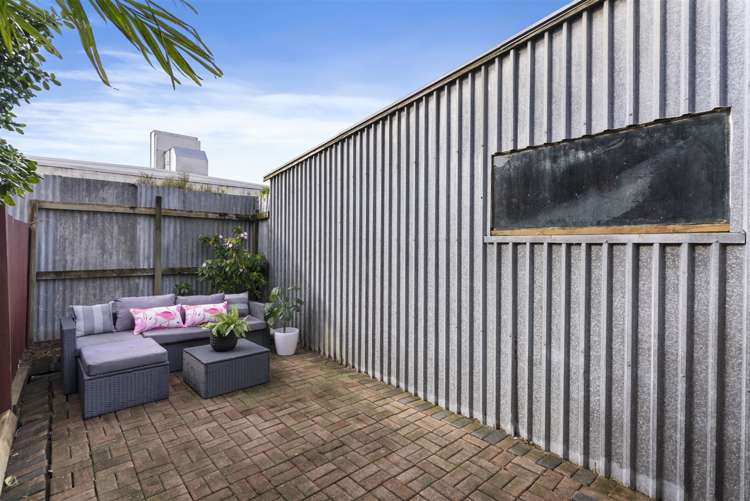 2/46 Howard Hunter Avenue Saint Johns_11