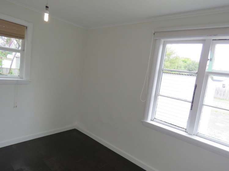 9 Christian Street Bryndwr_6