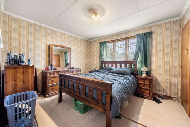12-14 Helena Street Lumsden_14