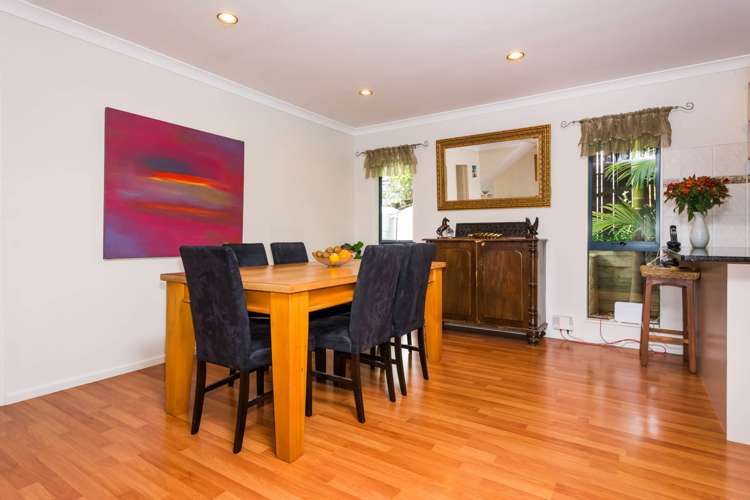 2/39 Regency Place Sunnynook_5