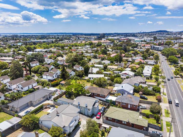 2/53 Hutchinson Avenue New Lynn_17