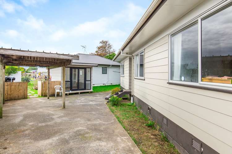 498 Roscommon Road Clendon Park_20