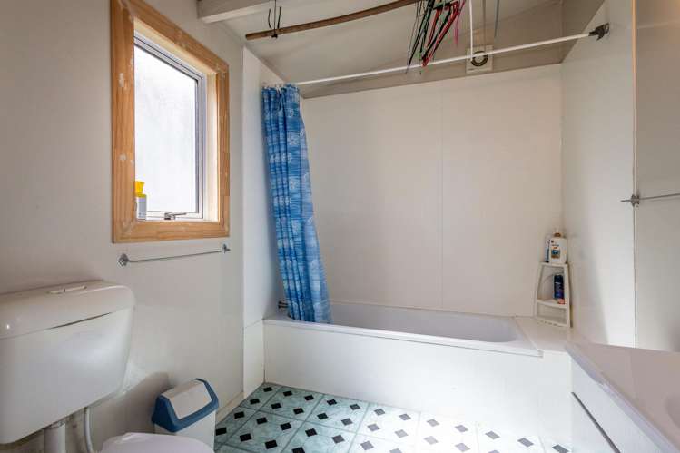 17 MacKenzie Street National Park_17