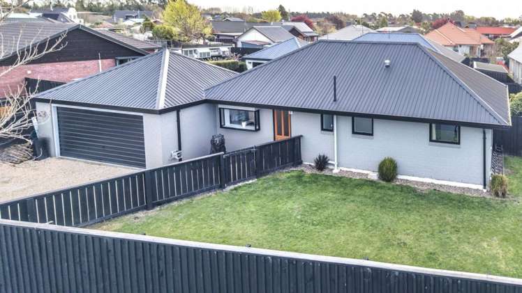 22 Fairweather Crescent_0