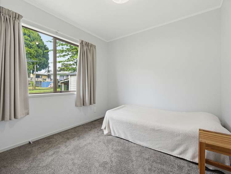 2 Goldie Street Pukehangi_15