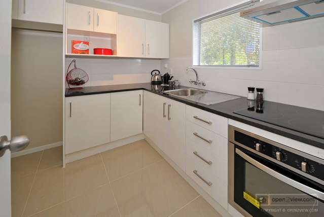 2/2 Thorn Place Papatoetoe_2