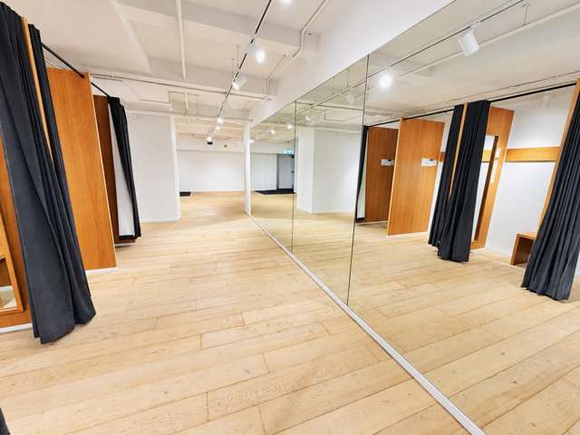 Unit B/210A Queen Street City Centre_3