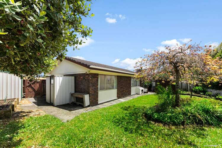 2/6 Matuhi Rise Henderson_15