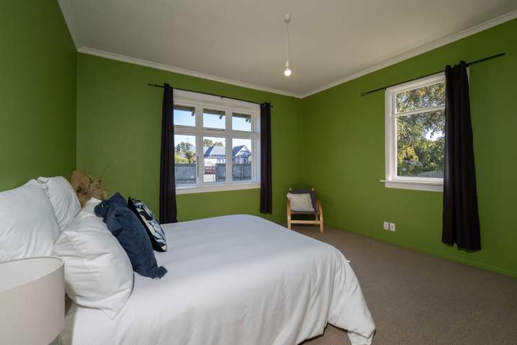 8 Alford Forest Road Allenton_13