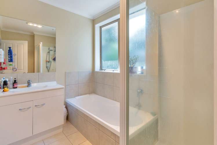 21b Lowburn Place Clover Park_13