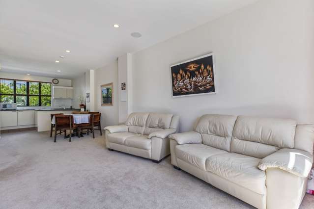 37/17 Lyon Avenue Mount Albert_2