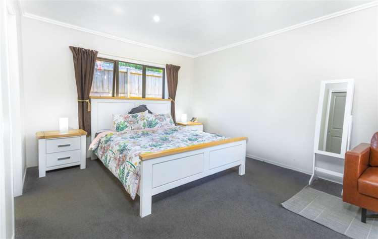 54 Farnborough Drive Nawton_12