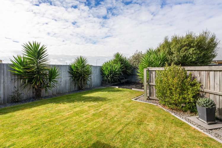 9 St Peters Close Woolston_16