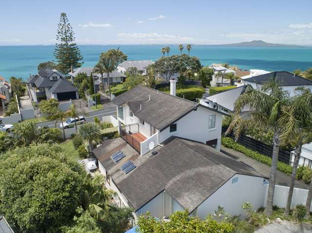 1/42 Churchill Road Murrays Bay_1