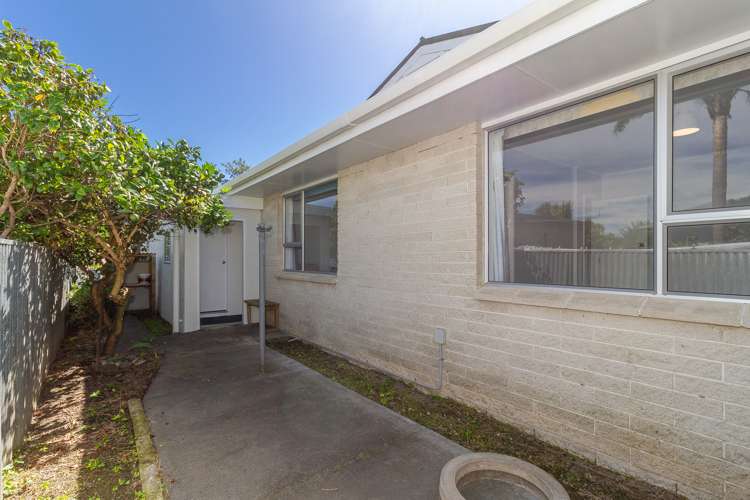 2/141 Kennedy Road Marewa_12