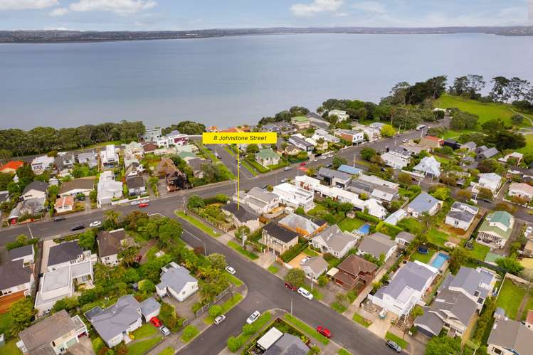 8 Johnstone Street Point Chevalier_19