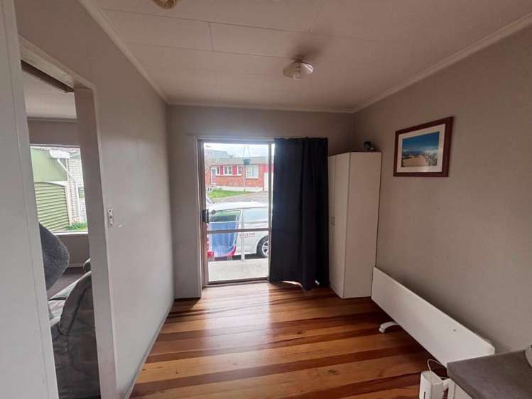 32 Stafford Street 11373_4