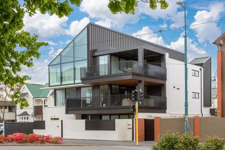 2/52 Armagh Street_0