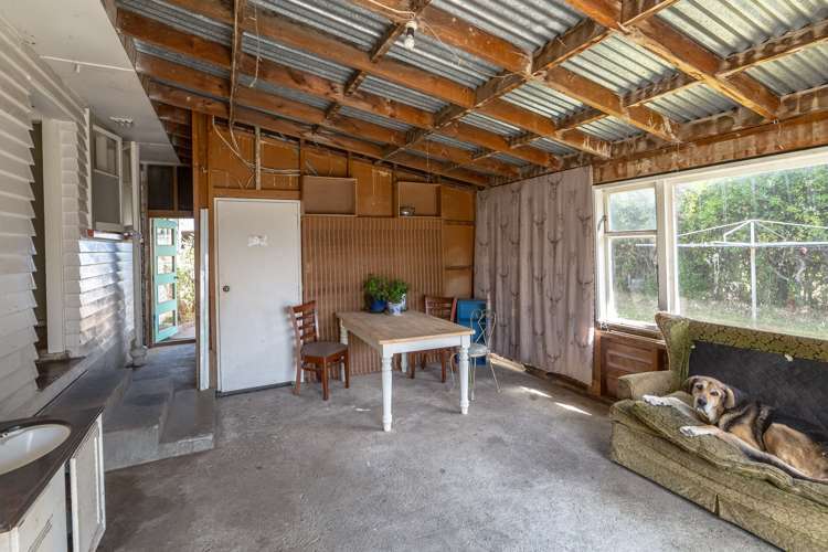 2752 Lake Ferry Road Pirinoa_10