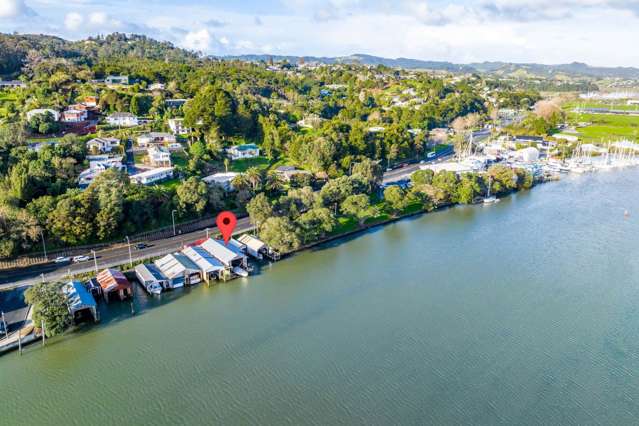 Harbourfront Boatshed in the Heart of Whangarei