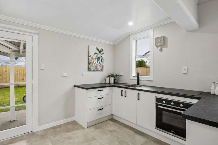 218 Oxford Street South Dunedin_7