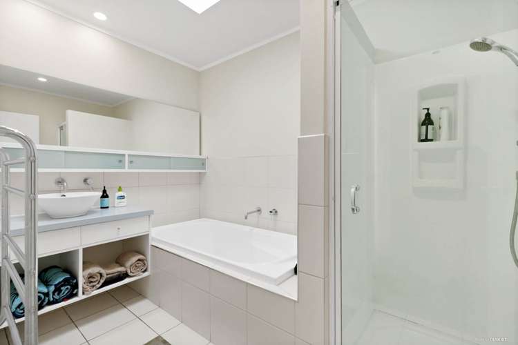 27 Mcmillan Place Mellons Bay_14