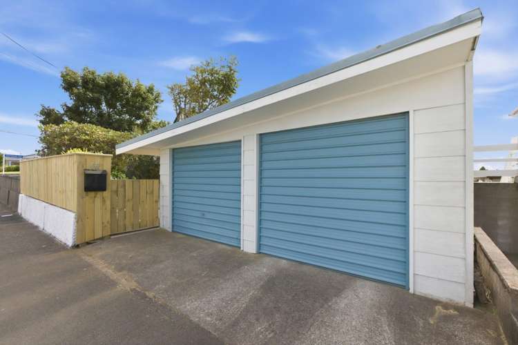 60 Tukapa Street Westown_32