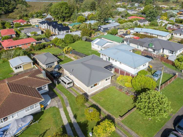 18 Huruhuru Road Massey_7