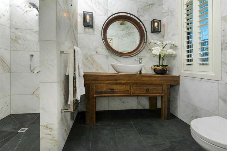 20 Myra Evelyn Grove Dairy Flat_19