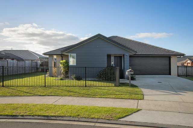 8 Eastbank Drive Katikati_1