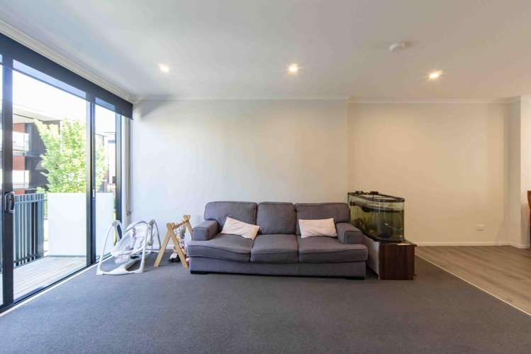 14/182 London Street Hamilton Central_3