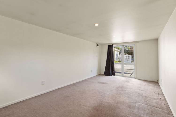 144 Brookside Terrace Bryndwr_17