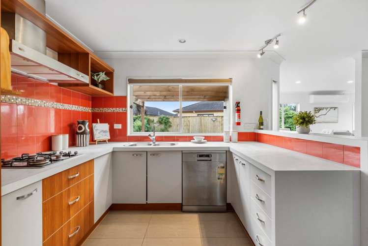 4 Blantyre Court Wattle Downs_9