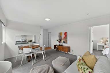 2/37 Wendover Road_3