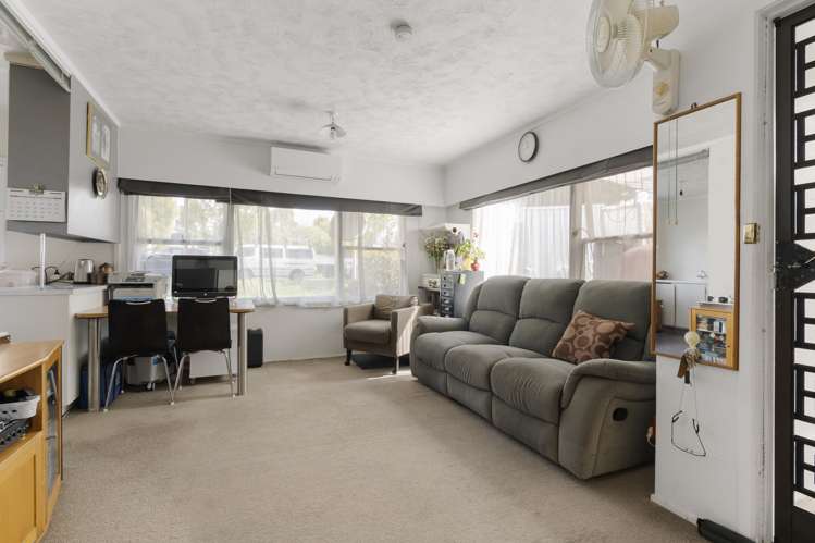 1/106 Barrack Road Mount Wellington_4