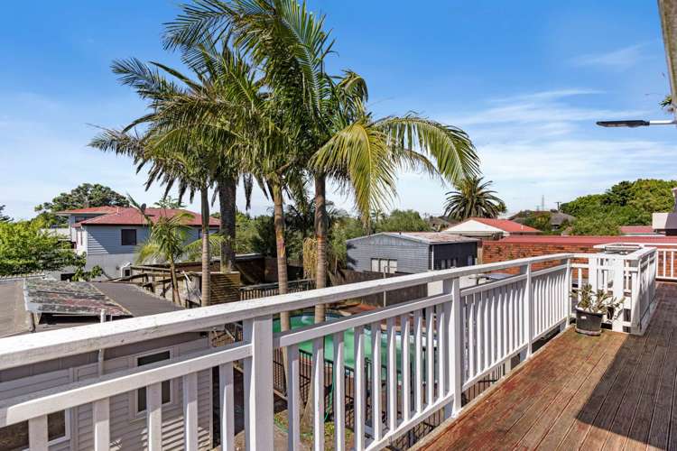 17 Vodanovich Road Te Atatu South_15