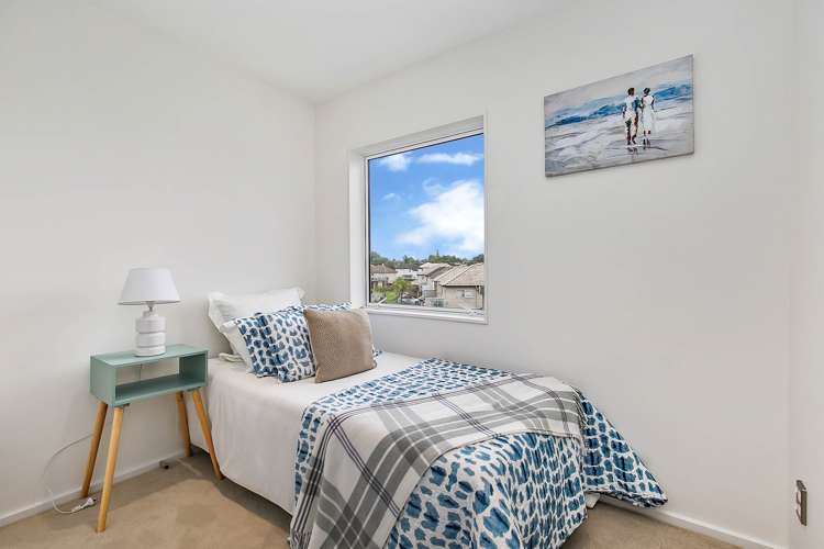 71 Bordeaux Parade Te Atatu South_15