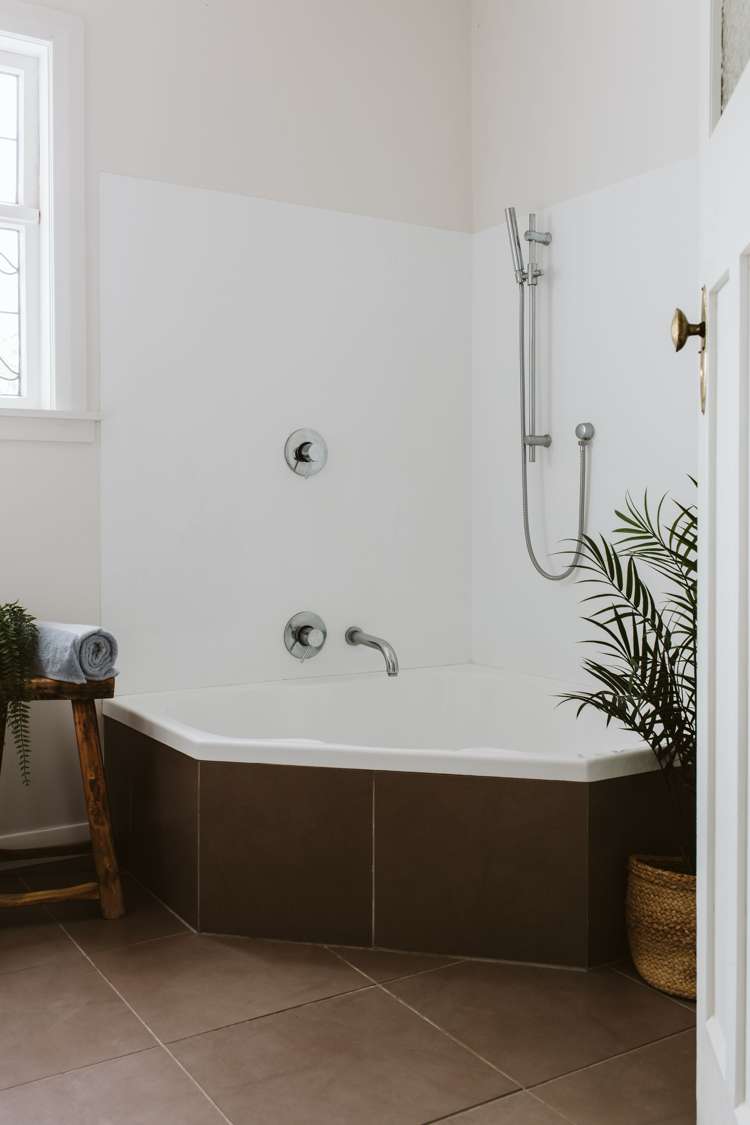 62 Waiwaka Terrace Strandon_20