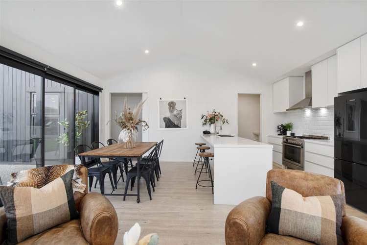 7 Kinross Lane Jacks Point_1