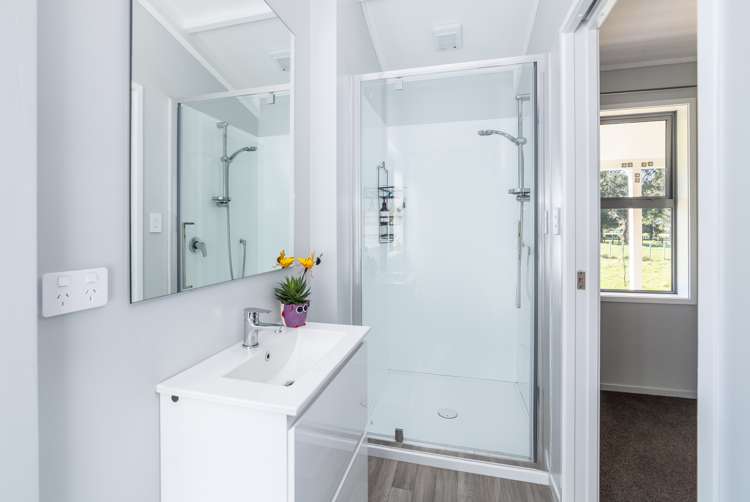 59 Western Lake Road Featherston_18