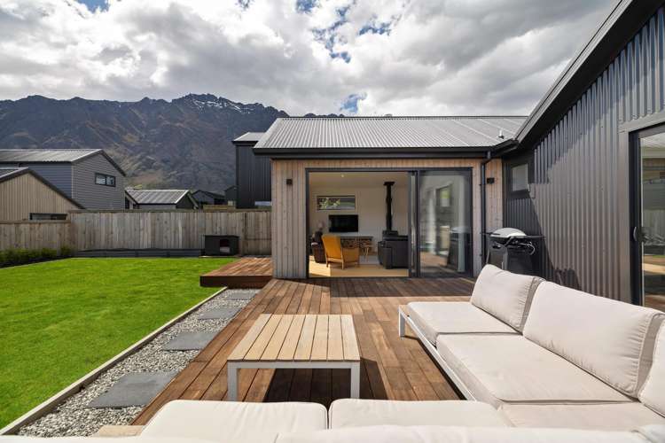 8 Plough Street Jacks Point_3