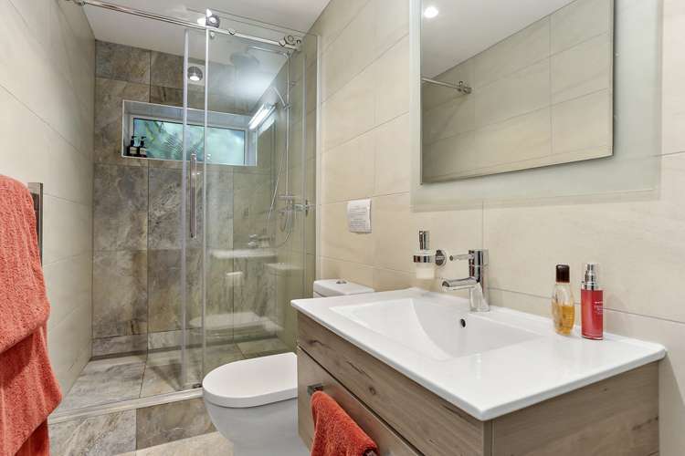 3 The Drive Titirangi_13